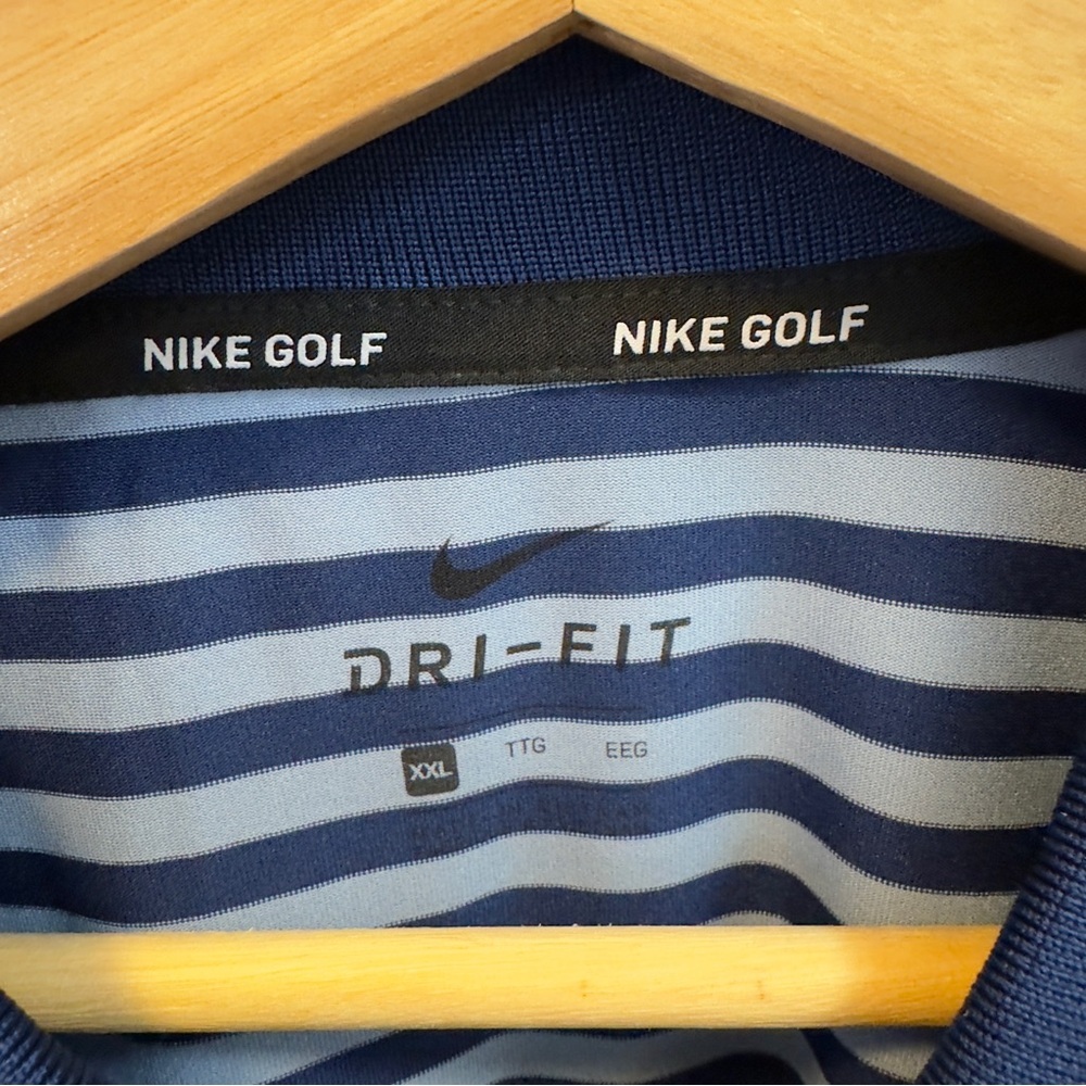 Nike Men's Navy and White Striped Polo Shirt - Picture 3 of 6